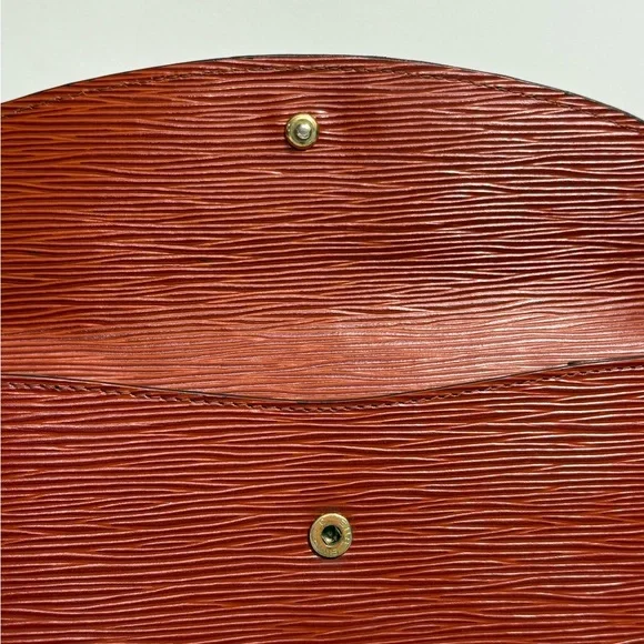 Authentic LOUIS VUITTON cognac epi leather pouch clutch with certificate - Picture 5 of 14